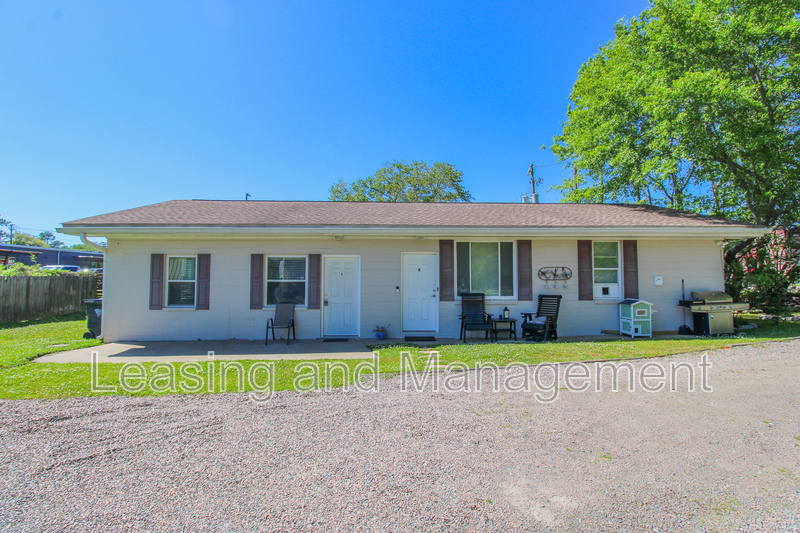 Summerville Condo: 108 E 6th North Street