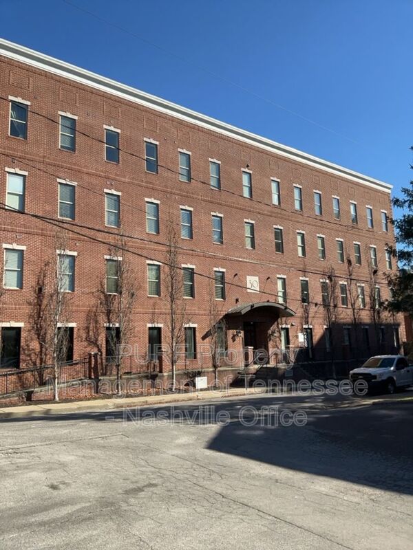 Nashville Condo: 210 30th Ave. N