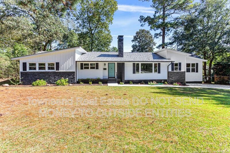 Fayetteville House: 315 Westview Dr.