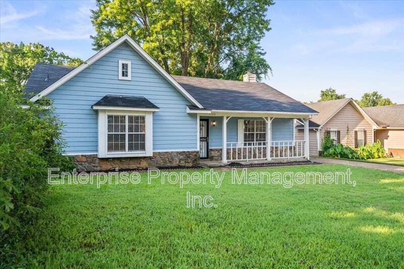 Photo 4 of 4569 Columbia Woods Ln