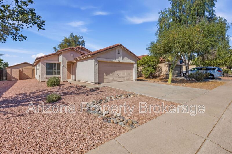 Surprise House: 14823 W. Redfield Rd.