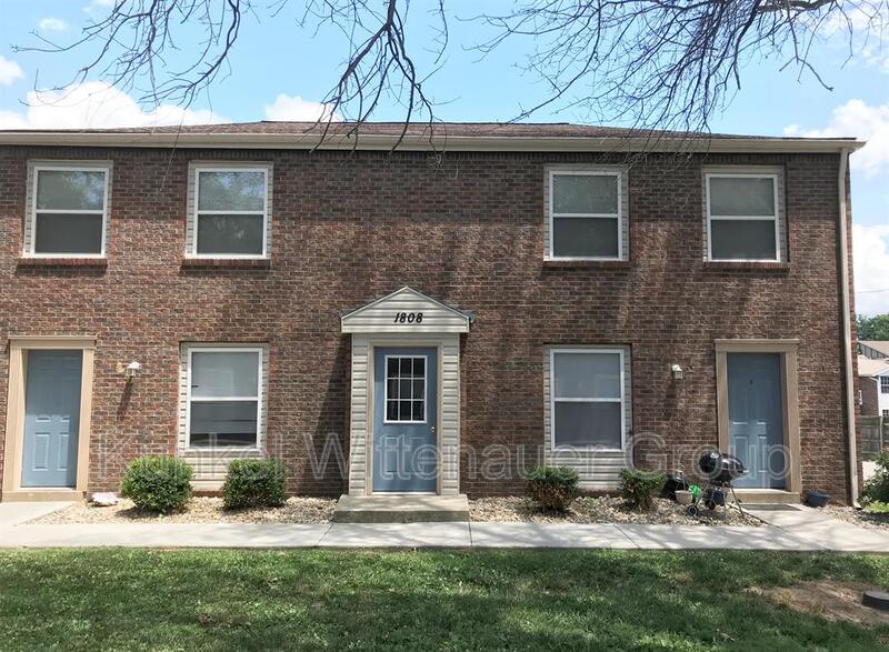 Swansea Condo: 1808-1 Jamestown Road