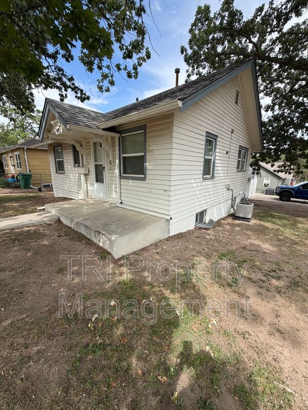 Greeley House: 2044 10th Ave