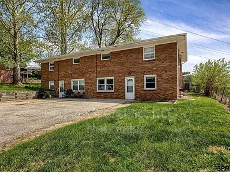 Bellevue Condo: 2205 Lindyview Rd