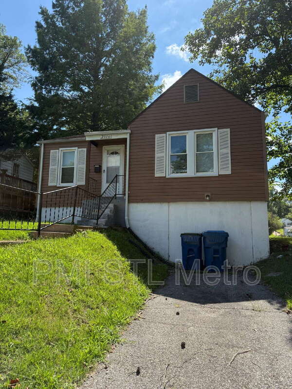 Jennings House: 2516 Tyrell Drive