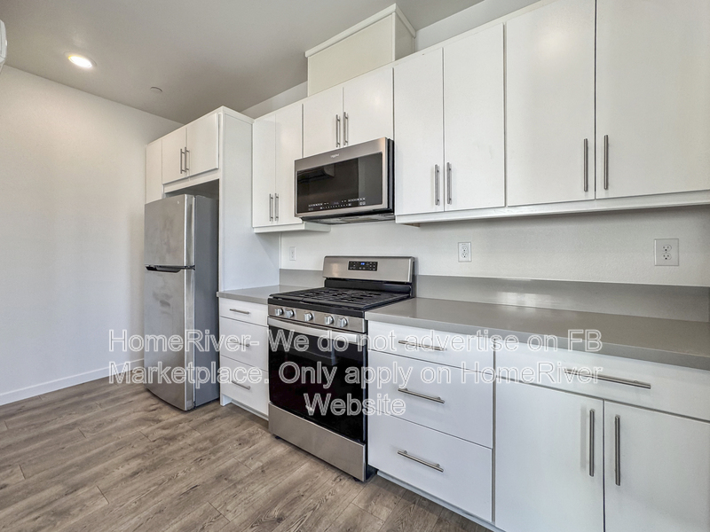 Sacramento House: 168 Box Ln