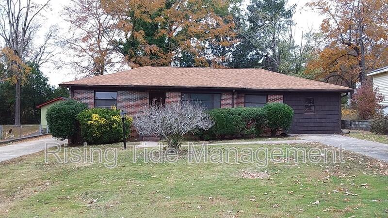 Birmingham House: 1136 Dogwood Ln