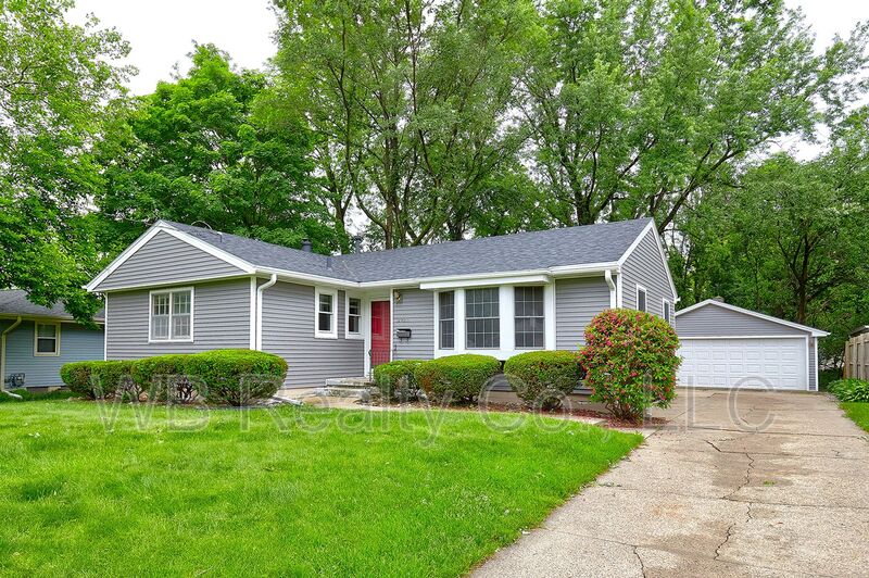 West Des Moines House: 2928 Vine St