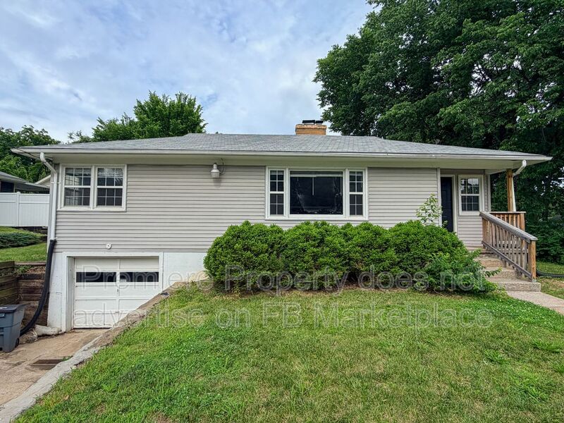 Independence House: 3320 S Sterling Ave