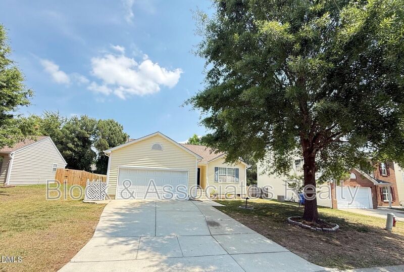 Fuquay-Varina House: 1741 E. Honey Springs Avenue