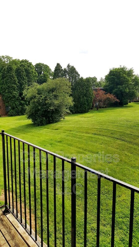 Cincinnati Condo: 1120 King Louis Court