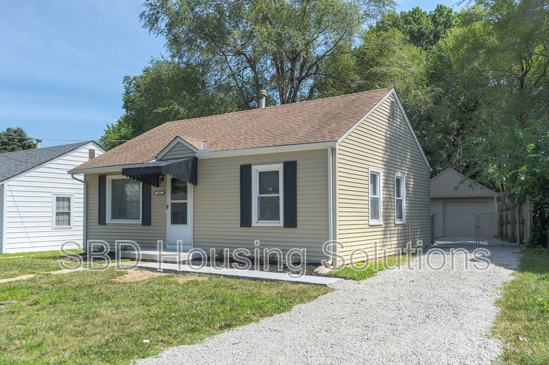 Independence House: 601 E Nettleton Ave