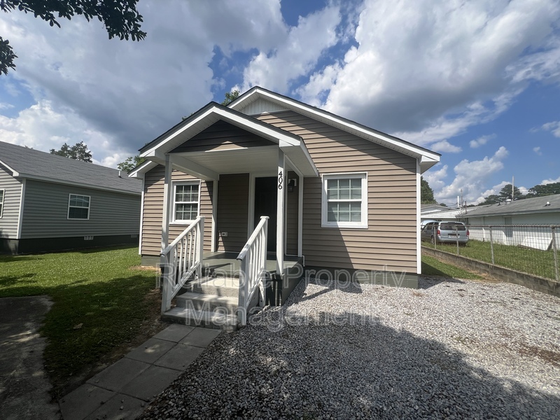 Clayton House: 406 W Front Street