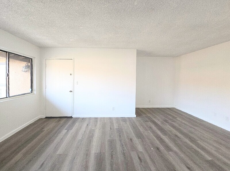 Buena Park Condo: 8061 8th Street