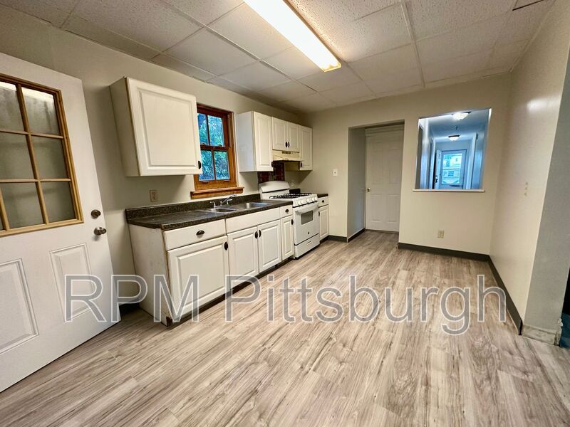 Pittsburgh House: 1017 Emporia St