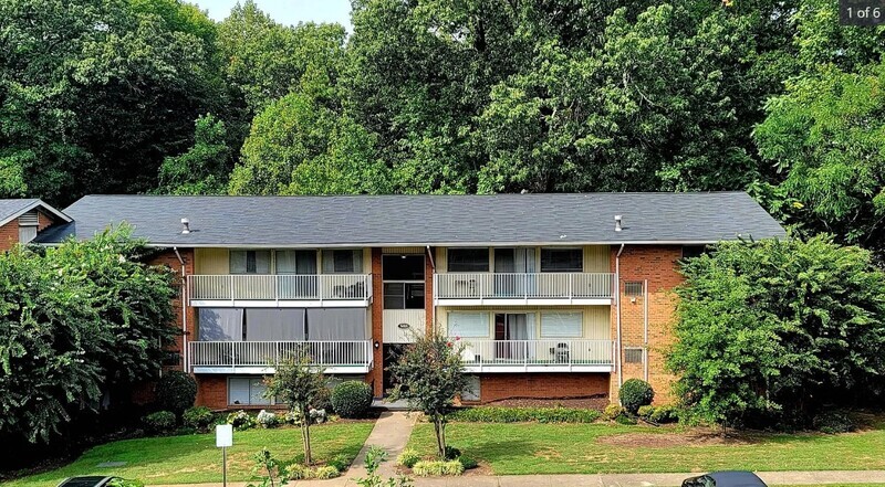 Richmond Condo: 800 Brook Hill Rd