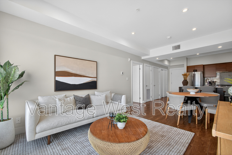 Kelowna Condo: 505-1925 Enterprise Way