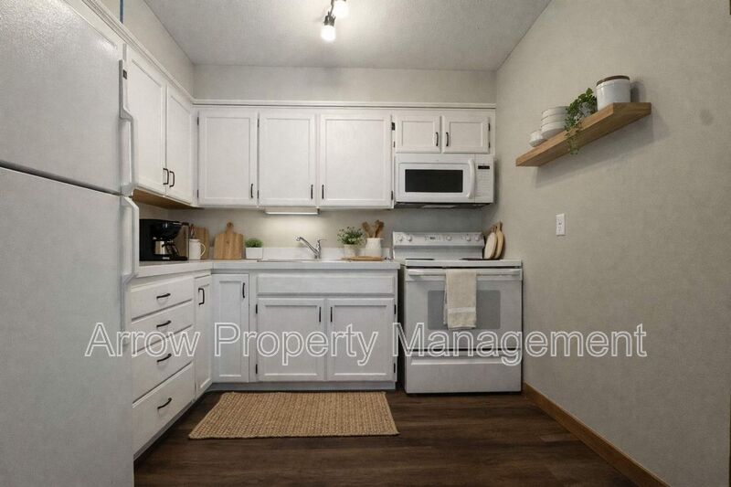 Lincoln Condo: 2501 N Street-101