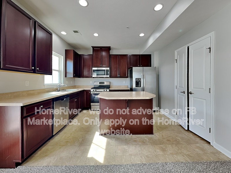 Cranberry Township Townhome: 311 Cross Creek Dr