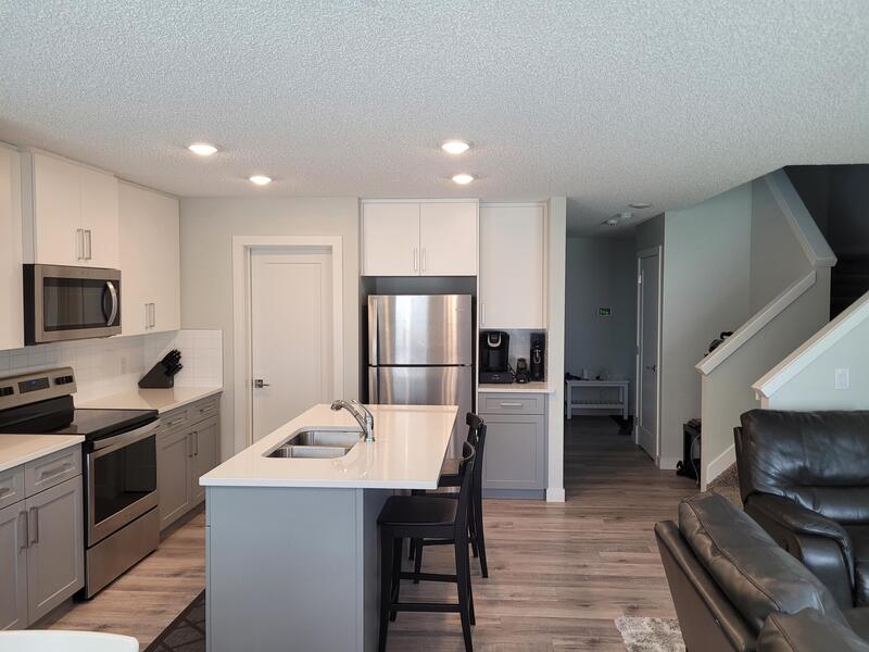 Edmonton House: 6411 177 Avenue
