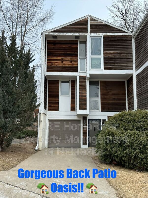 Omaha Townhome: 1631 N 109th Plz