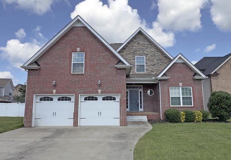 Clarksville House: 809 Carousel Court