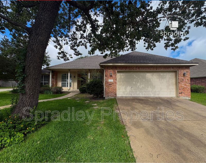 Belton House: 2601 Amber Forest Trl