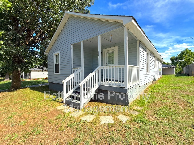 Kannpolis House: 1024 E 10th St