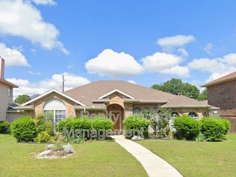 Allen House: 1304 Rosewood Lane