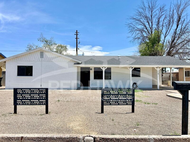 Gilbert House: 119 S Catalina St