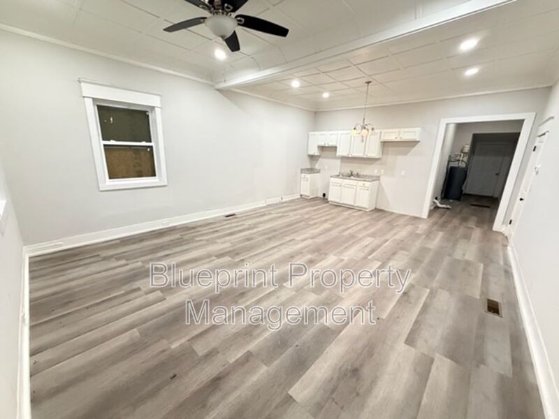 Birmingham House: 1701 Avenue I