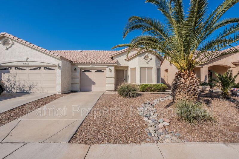 Phoenix House: 16728 S 22nd St