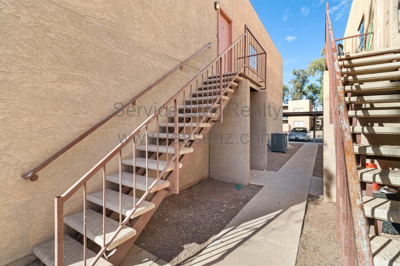 Phoenix Condo: 2807 E Le Marche Ave