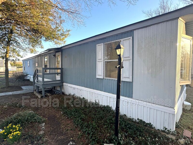 Franklinville House: 1 Talmar Lane