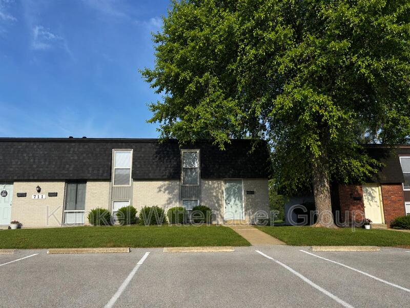 O'Fallon House: 711 White Oak Dr