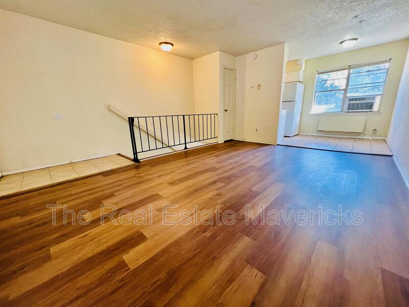 Request a Viewing for 925 Shallowford Road, Unit 6 Tenant Turner