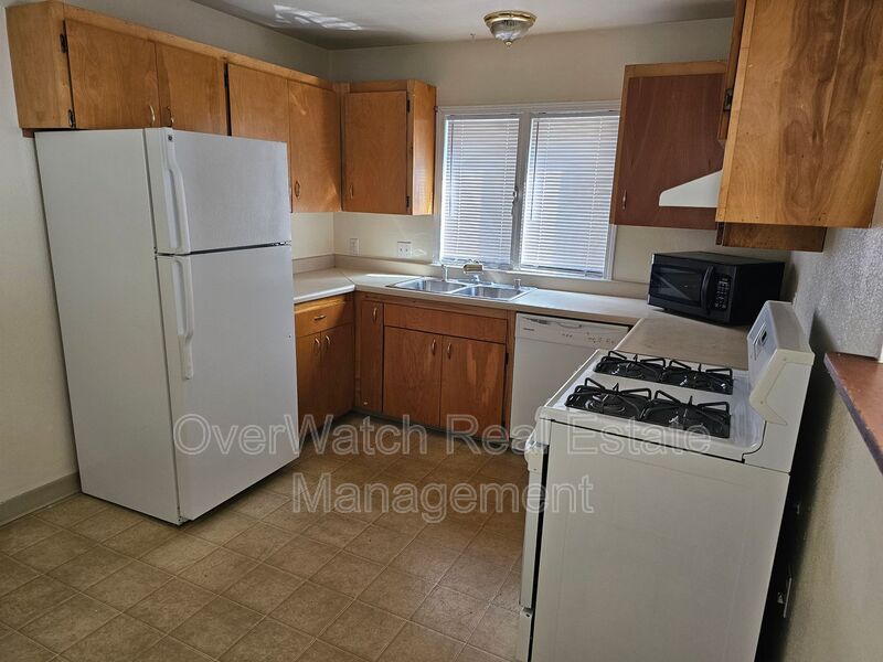 Anchorage Condo: 1509 W 45th Ave