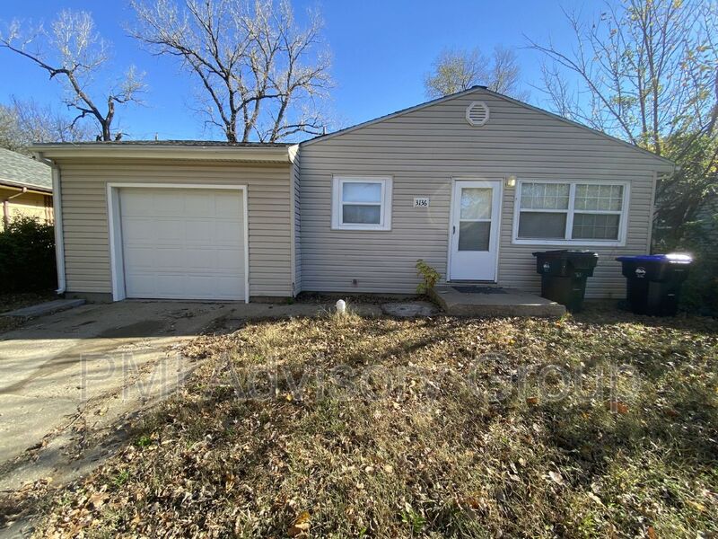 Topeka House: 3136 Southeast Fremont Street