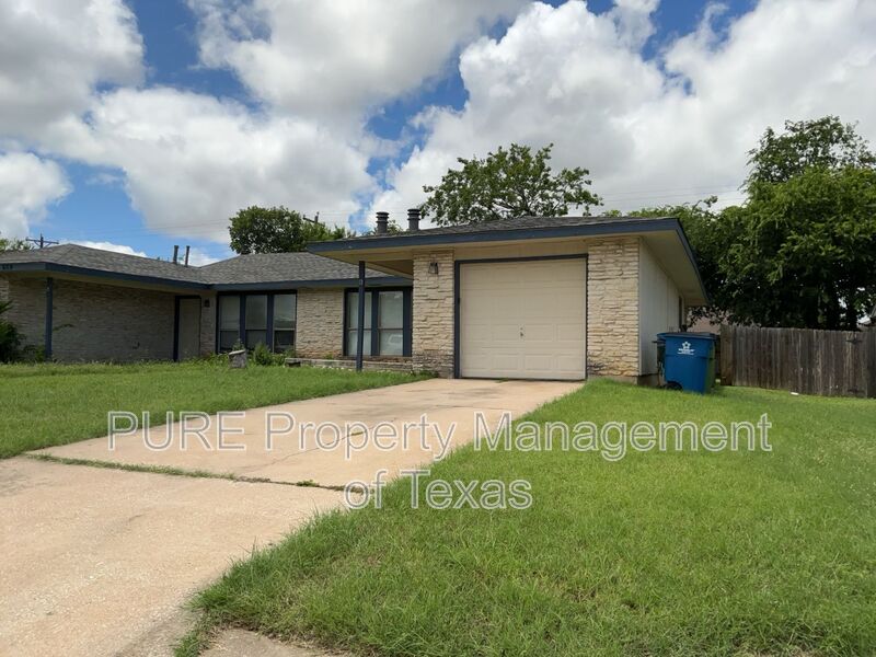 Round Rock Condo: 604 Country Aire Dr