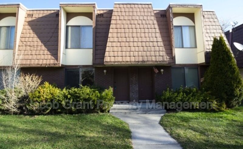 Idaho Falls House: 693 N Fanning