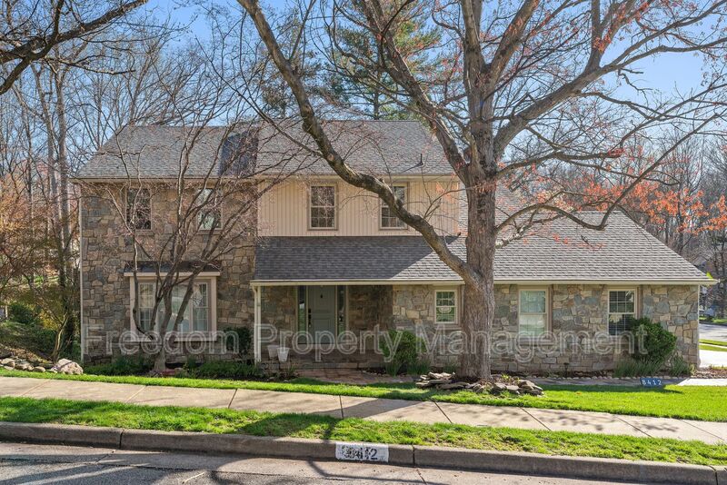 Springfield House: 8412 Golden Aspen Ct