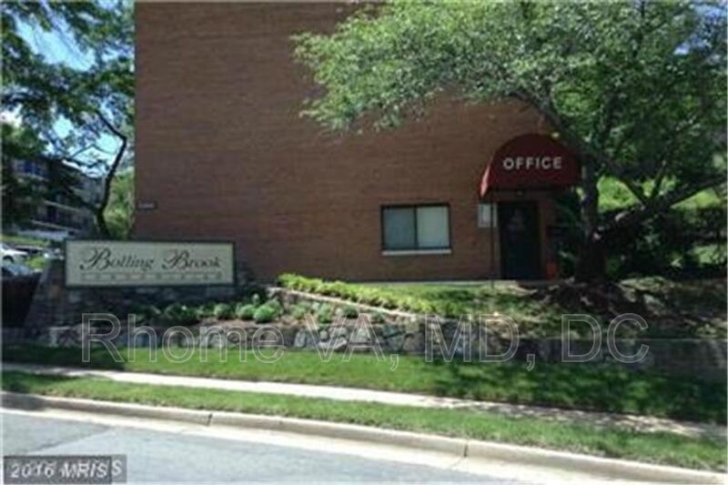 Alexandria Condo: 3210 S 28th St