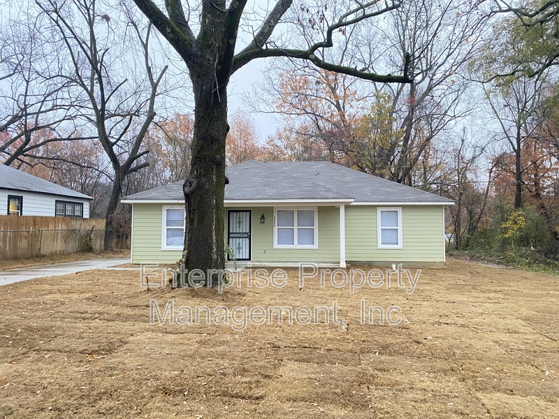 Photo 2 of 3490 Ardmore St