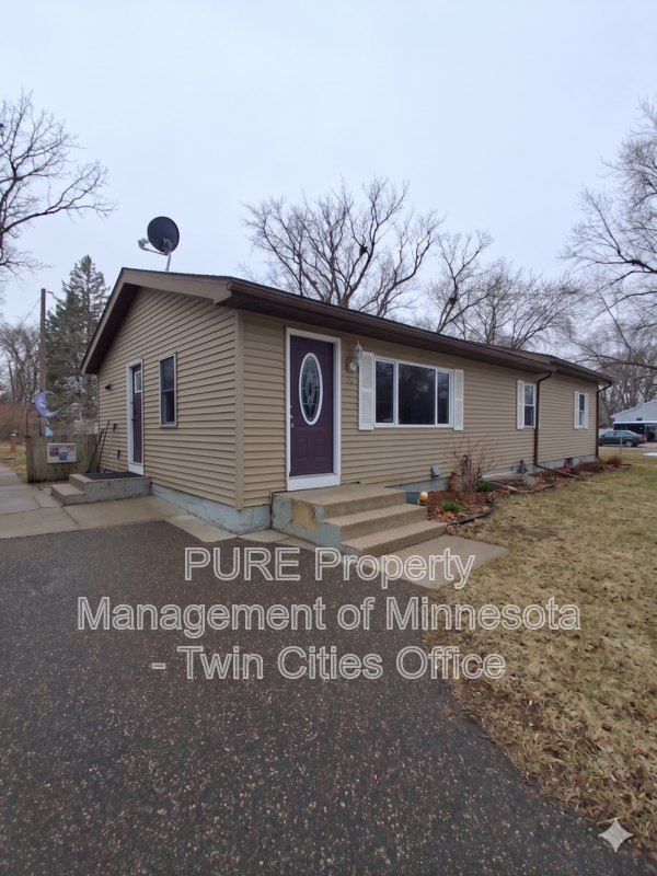 Coon Rapids House: 22 99th Ln NW