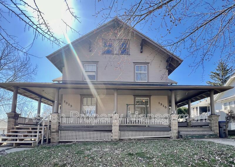 Burlington House: 1313 Division Street