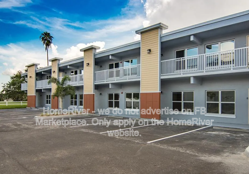 St Petersburg Condo: 3300 Oak St NE