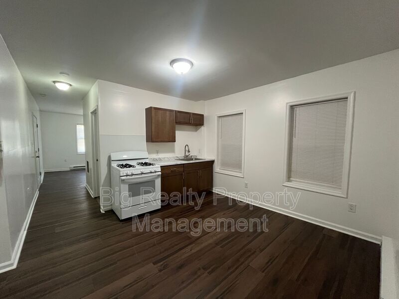 Spring City Condo: 29 N Main St