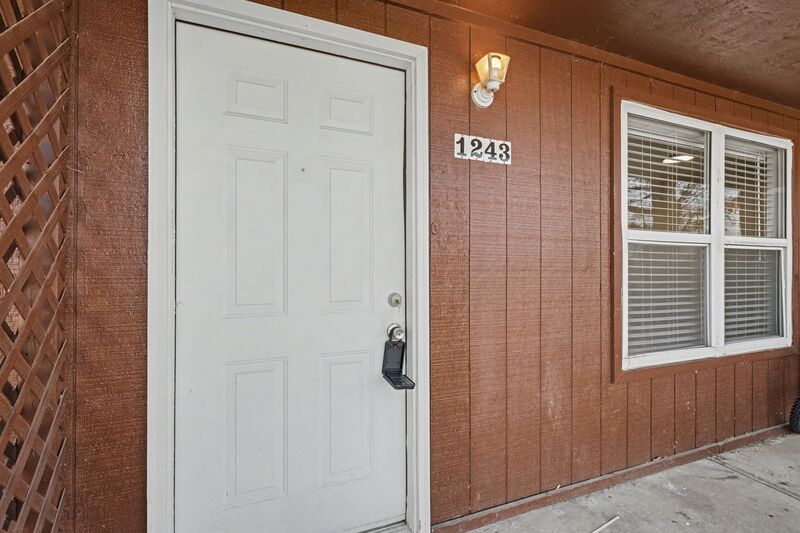 Rogers Condo: 1241-1247 W Sunset Dr