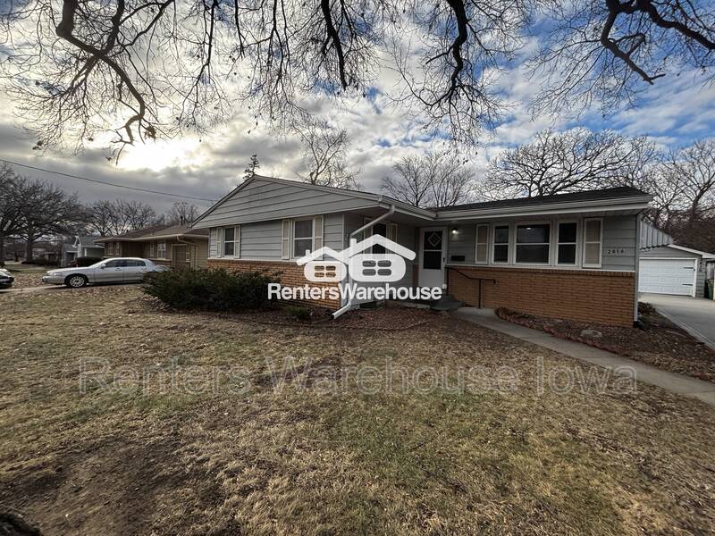 West Des Moines House: 2816 Vine St