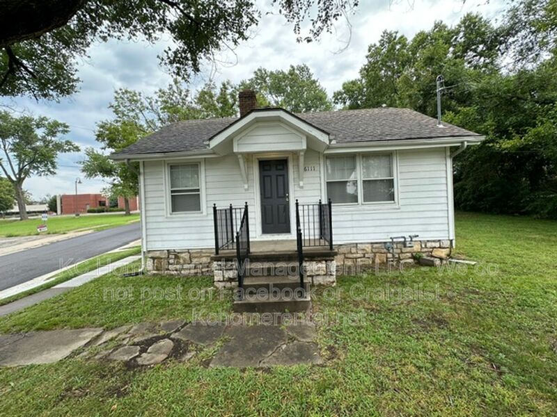 Raytown House: 6111 Raytown Rd